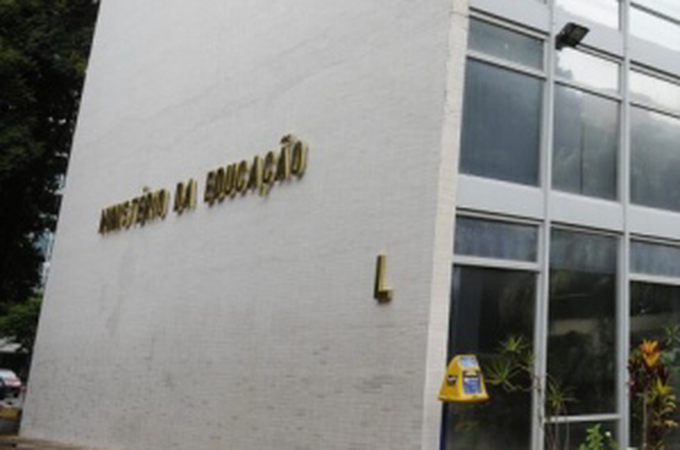 Justiça condena faculdades por cursos irregulares em Alagoas; ex-alunos terão direito a indenização