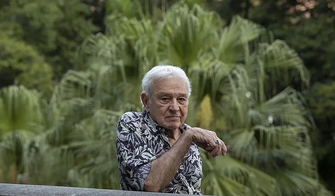 Morre Carlos Lyra, ícone da bossa nova, aos 90 anos