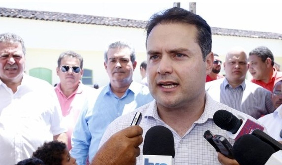Renan Filho debate medidas de combate à crise