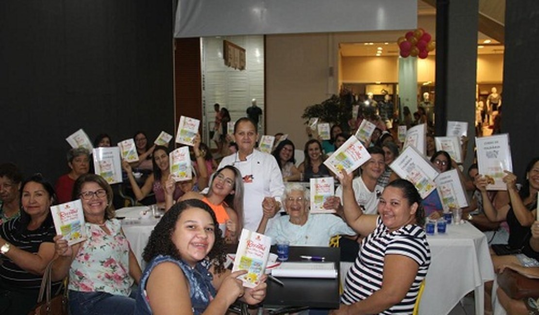 Grupo Coringa promove curso de culinária em homenagem às mães