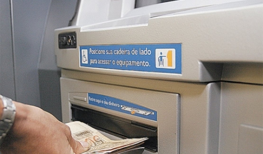 Servidores recebem salário de agosto a partir desta quarta-feira (31)