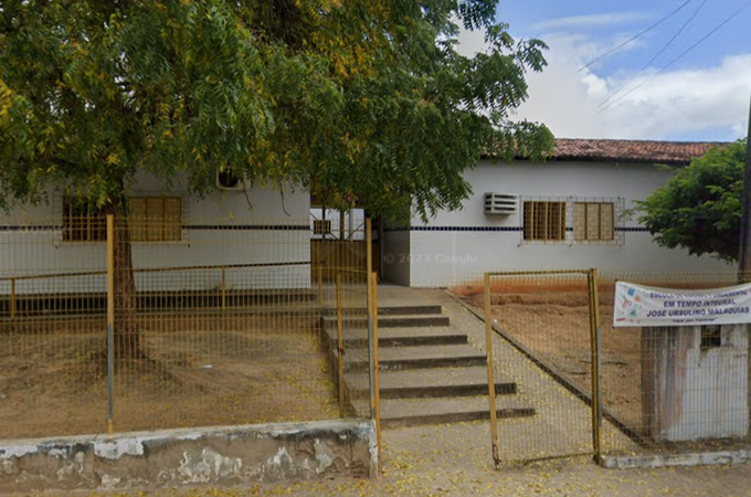 Adolescente é apreendido após furtar botijão de gás e faca em cozinha de escola no bairro Baixão