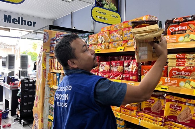 Procon Alagoas autua mercados por venda ilegal de produtos vencidos no interior de Alagoas