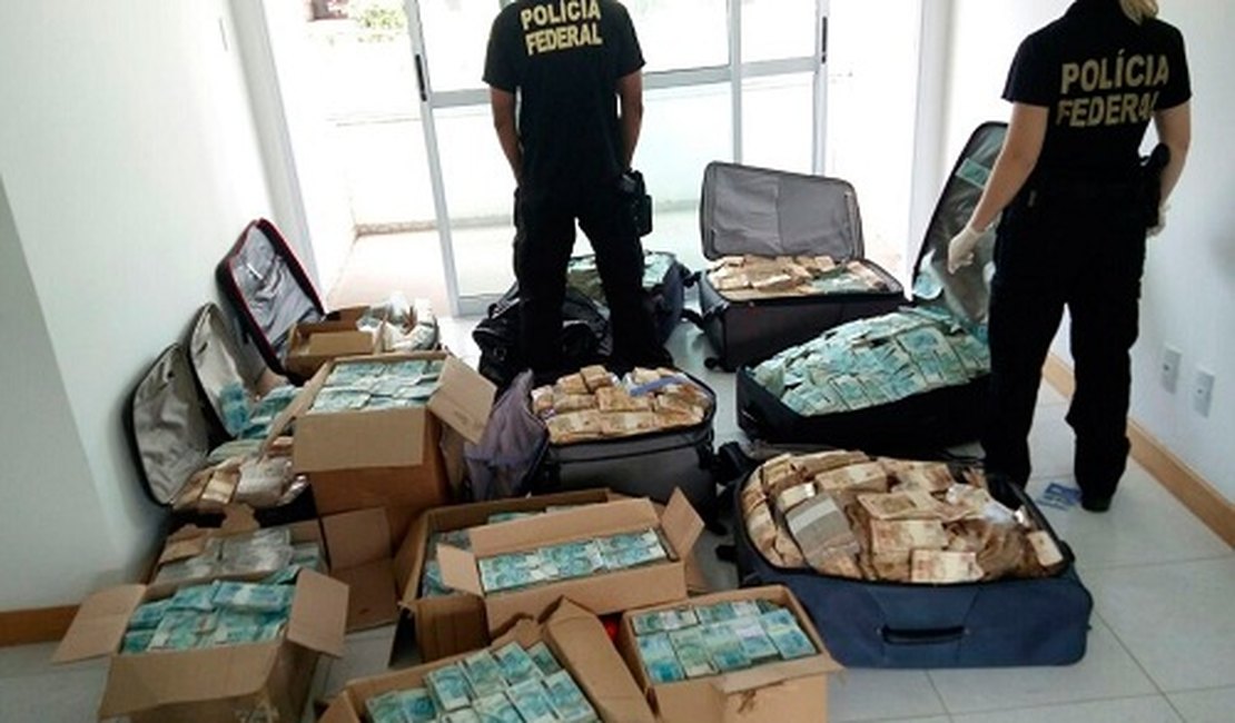 PF encontra grande quantia em dinheiro em apartamento que seria utilizado por Geddel