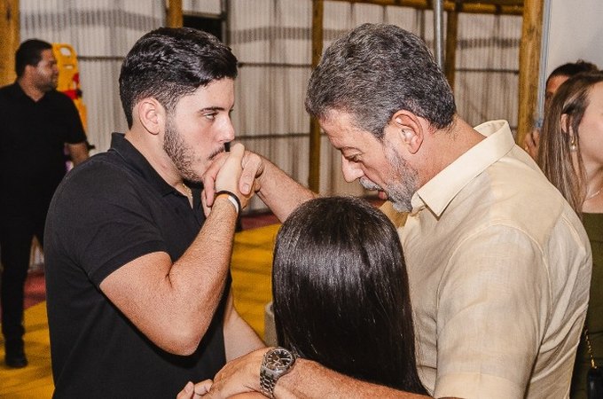 Arthur Lira confirma disputa ao Senado e lança filho, Álvaro Lira, novo “nepo baby” da política alagoana, como pré-candidato a deputado federal