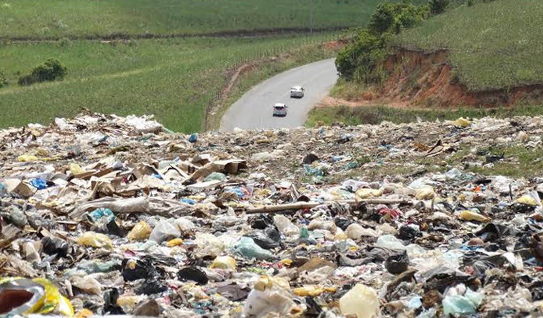 MP-AL ajuíza ação civil contra municípios por lixões a céu aberto