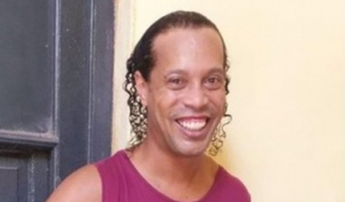 Ronaldinho Gaúcho testa positivo para Covid-19