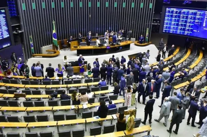 Câmara aprova cancelamento digital de contribuição sindical