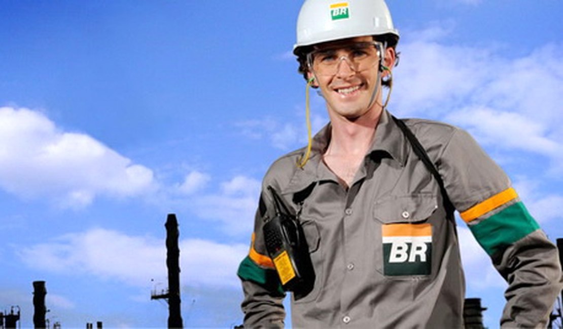 Petrobras abre inscrições para 8.088 vagas de nível médio e superior