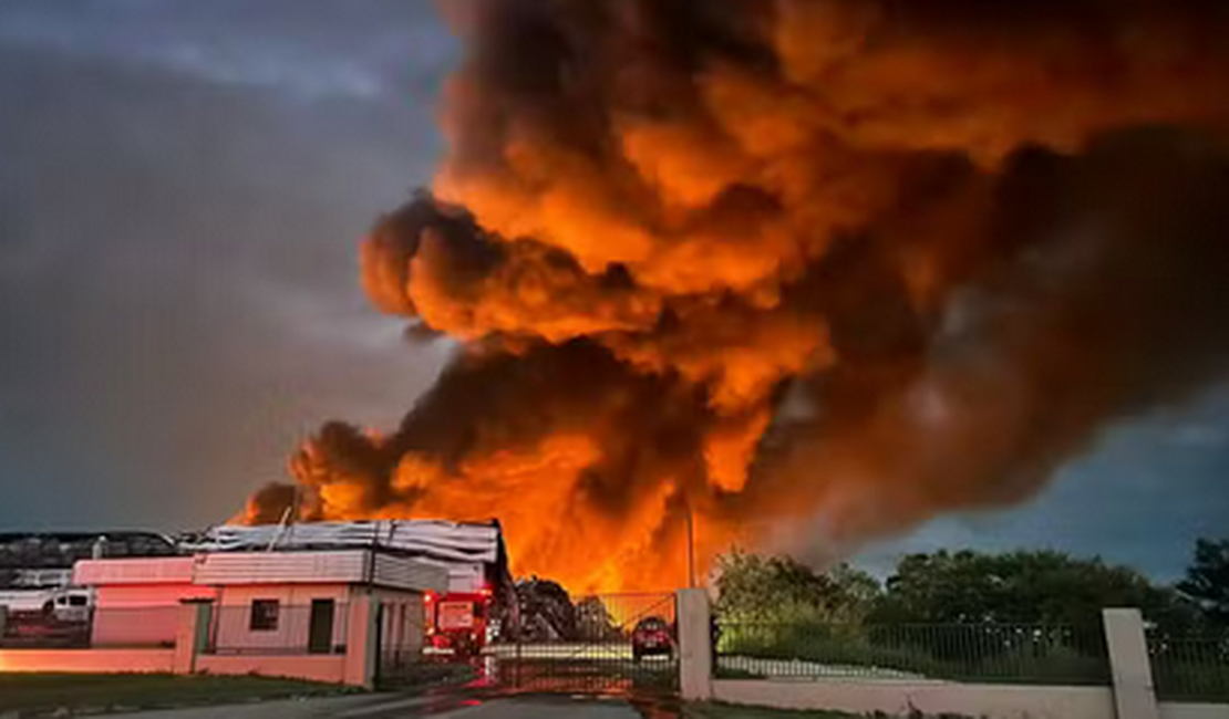 Incêndio na Effa Motors se espalha e atinge segunda fábrica em Manaus; funcionária ficou ferida