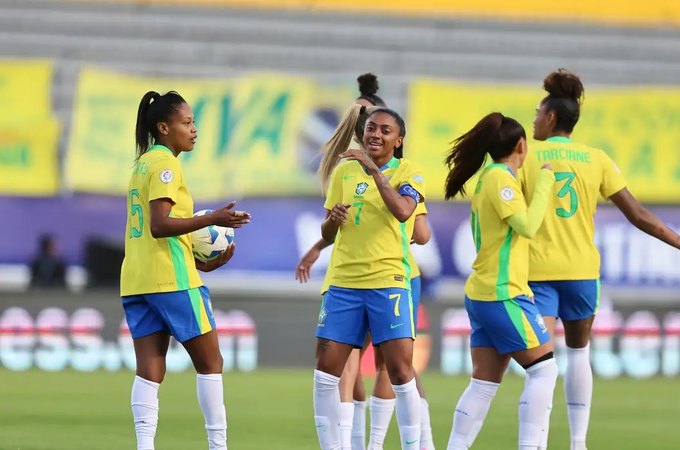 Liderada por Kerolin, seleção goleia Bolívia na Copa América