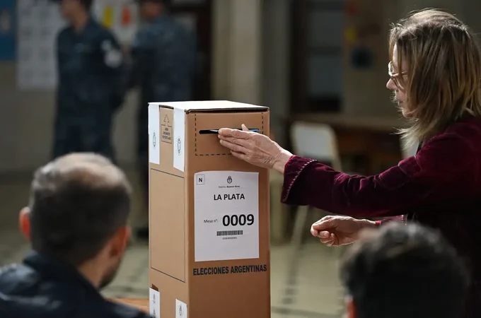 Argentinos vão às urnas para renovar Câmara e Senado