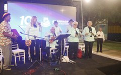 Entrega de pavimentação de ruas no bairro Jardim Tropical