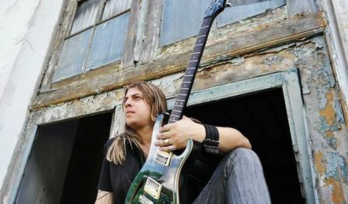Novo guitarrista da Calypso faz primeiro show com a banda e comemora: ‘Momento único’