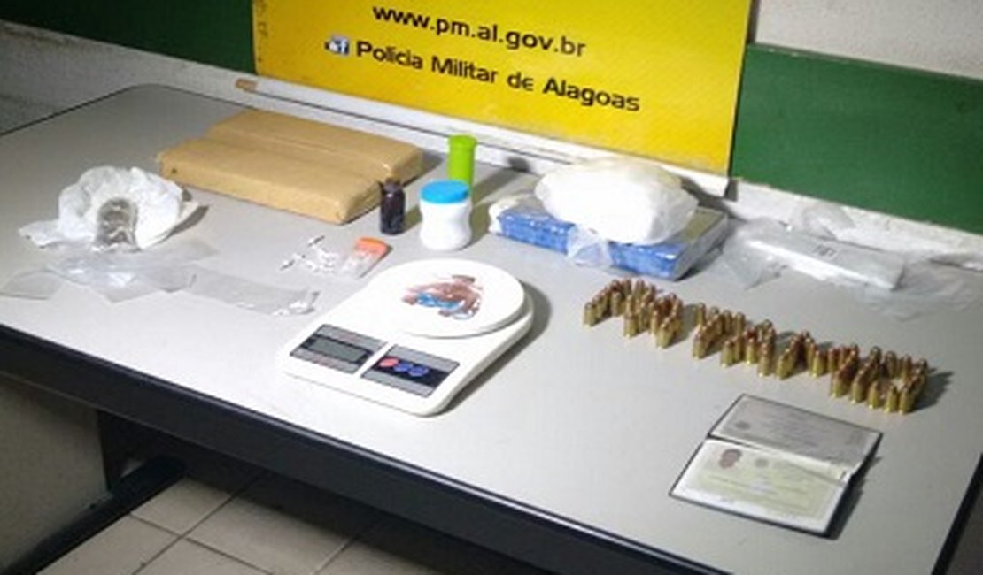 Durante operação, BPE apreende R$ 30 mil em cocaína e 70 munições em grota