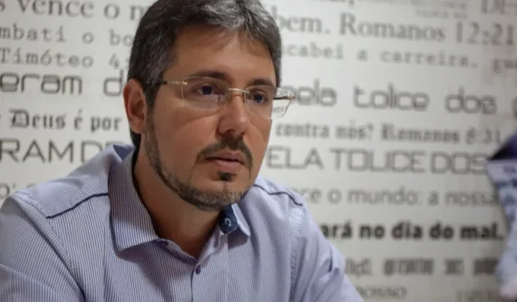 Vice-prefeito de cidade carioca acredita que Lula morreu e foi substituído por sósia
