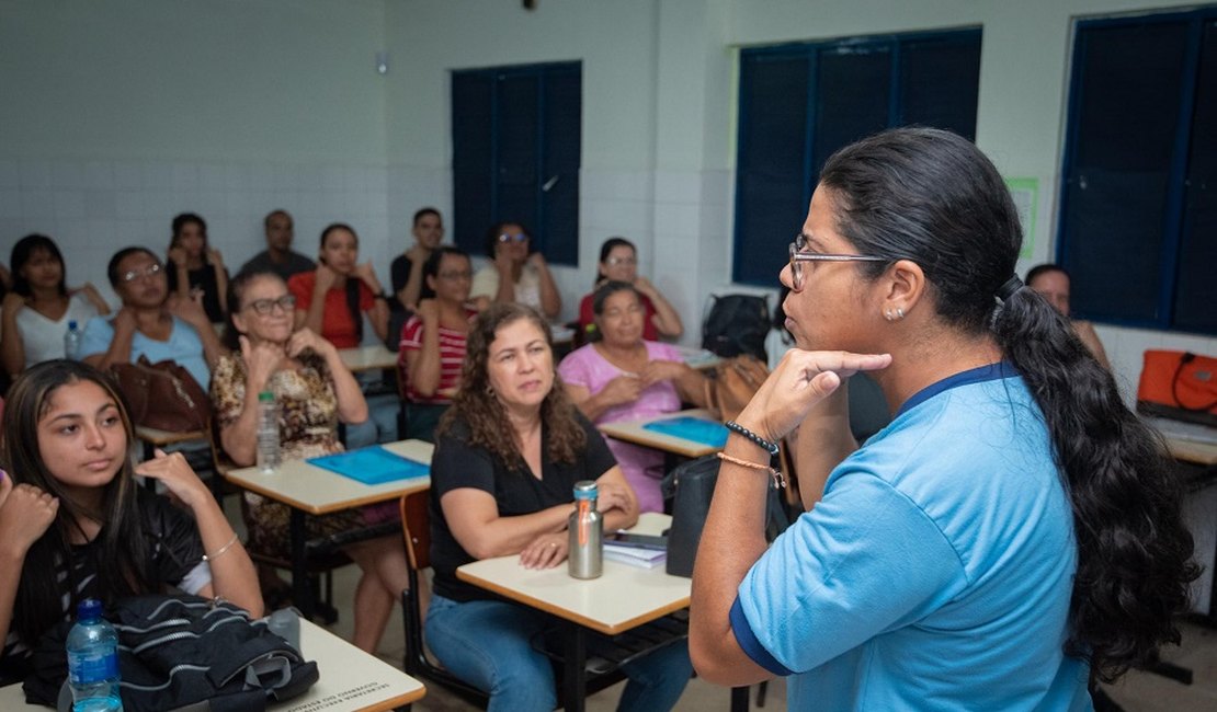 Secretaria de Estado da Educação abre inscrições para curso gratuito de Libras