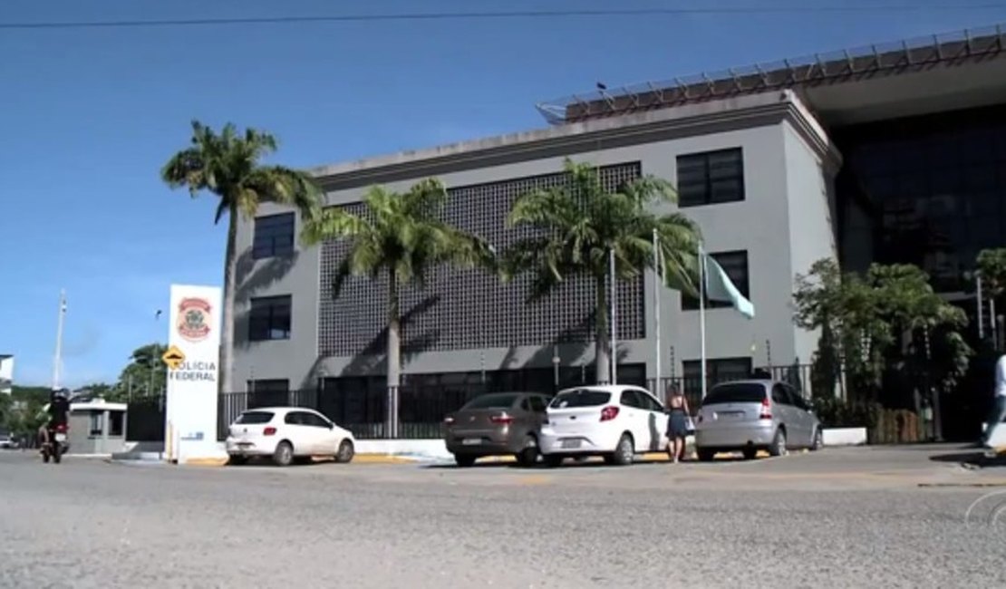 PF cumpre mandados em AL de operação contra fraude em concurso público do TRT