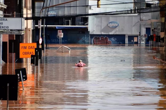 Sobe para 95 número de mortos pelas enchentes no RS