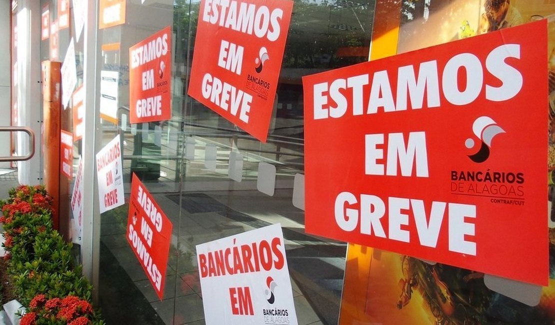 Bancários de AL entram em greve por tempo indeterminado nesta terça (6)