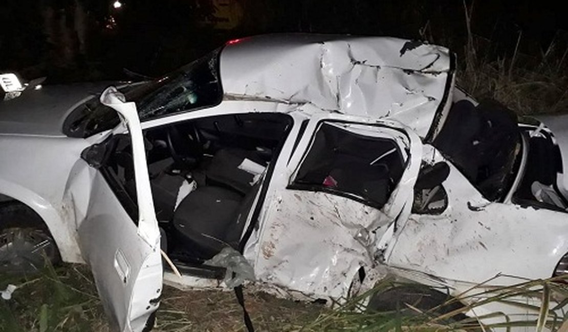 Dois morrem e um fica ferido em grave acidente na AL-220, em São Miguel