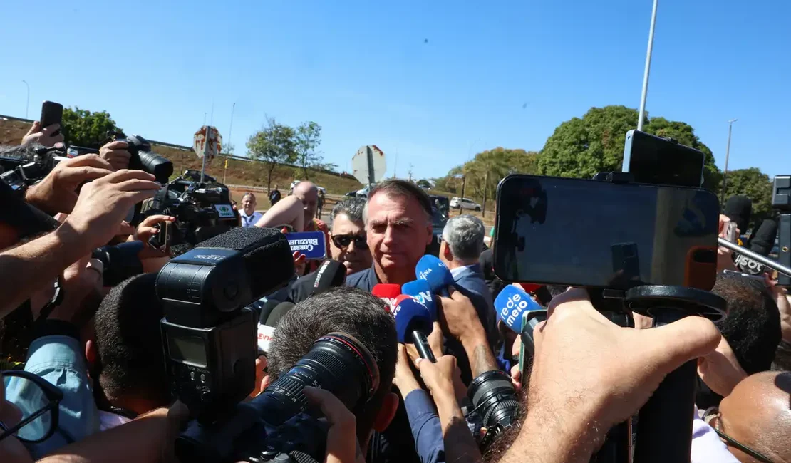 Bolsonaro nega ter descumprido proibição de uso de redes sociais