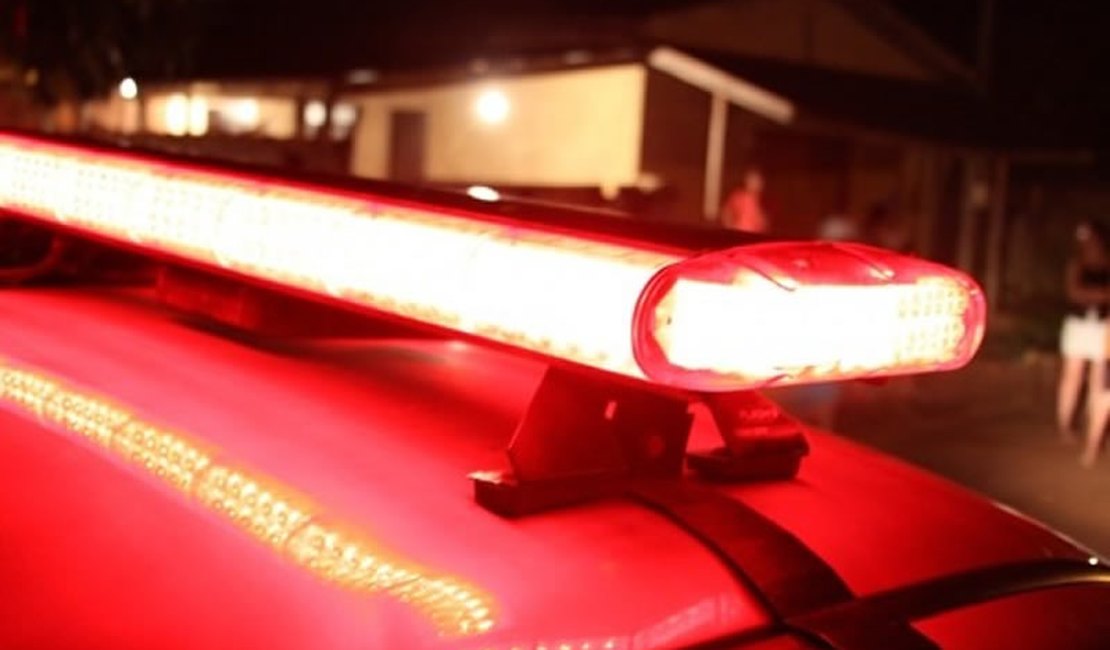 Jovem é morto a tiros dentro de casa no bairro Primavera, em Arapiraca