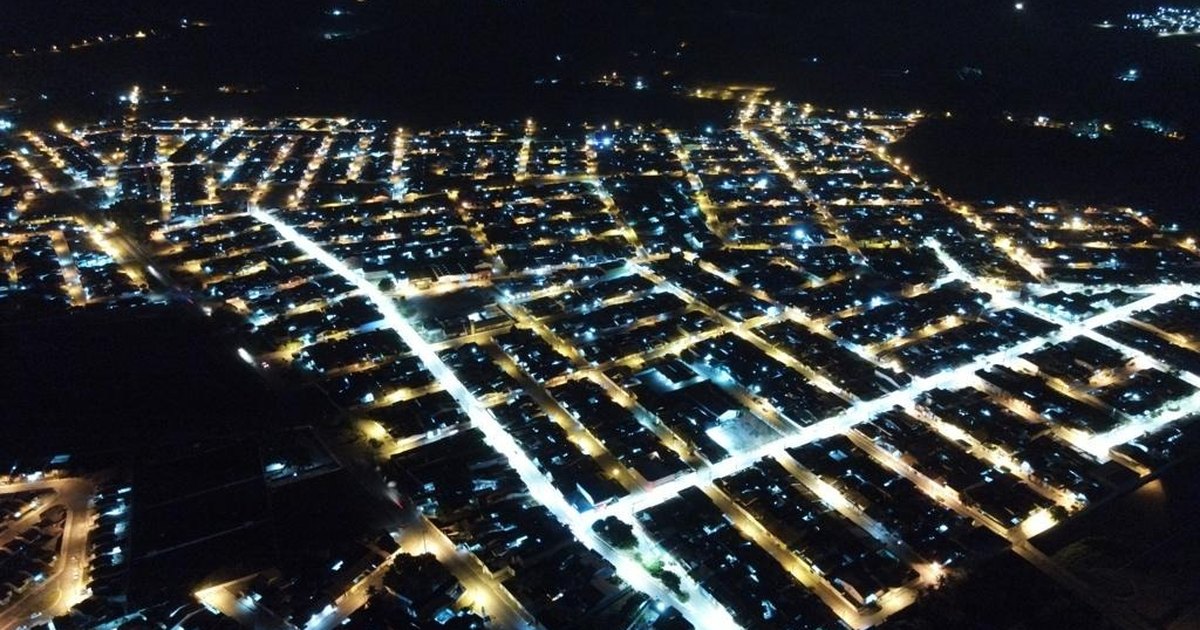 Brisa Do Lago Brilha Ilumina O Em Led E Obras Em Toda A