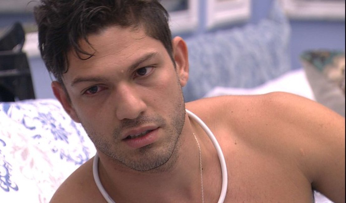 BBB 17: Luiz Felipe confessa ter agredido ex-namorada em boate