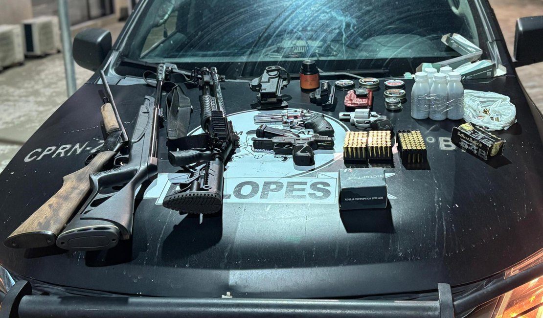 PM e Polícia Civil apreendem arsenal e prendem dupla suspeita em ação integrada em Ibateguara