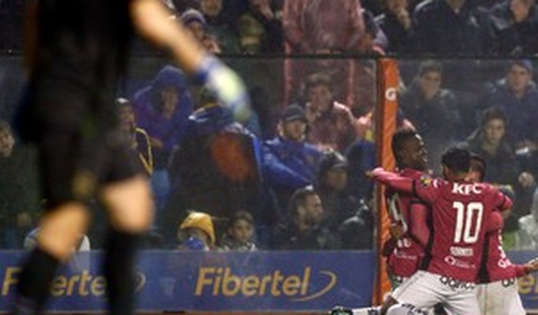 Boca perde sofrendo três gols em casa pela primeira vez na Libertadores