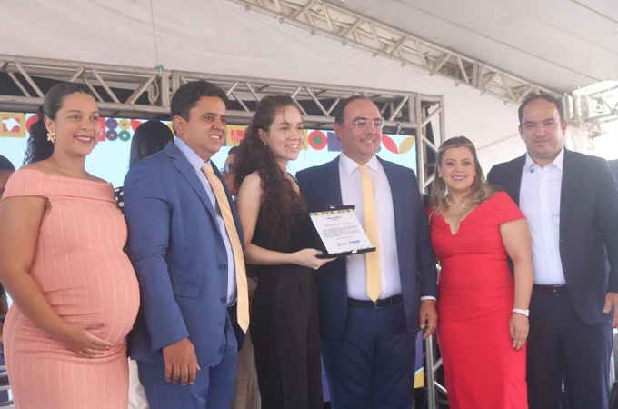 Solenidade festiva e entregas nos 78 anos de Junqueiro