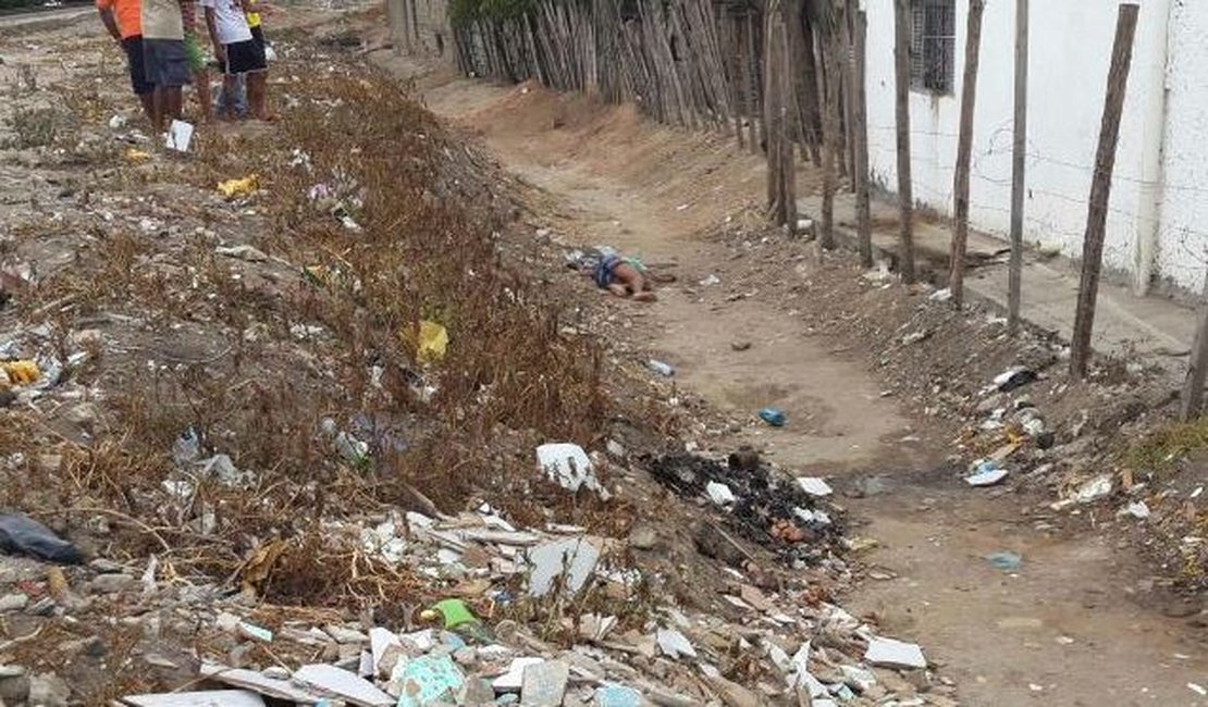 Corpo de homem morto a pedradas é encontrado no centro de Arapiraca