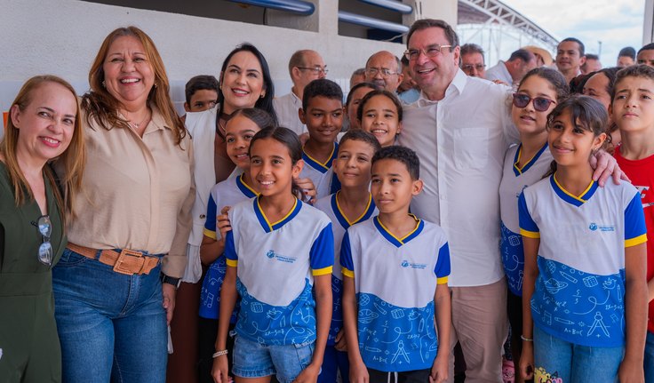 Prefeito Luciano entrega ginásio poliesportivo e anuncia unidade de saúde e mais uma creche no Planalto