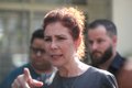 Carla Zambelli segue presa apos alegar mal-estar durante audiência na Itália
