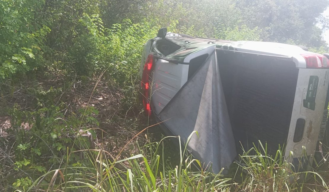 Acidente deixa três pessoas feridas em rodovia no interior de Alagoas