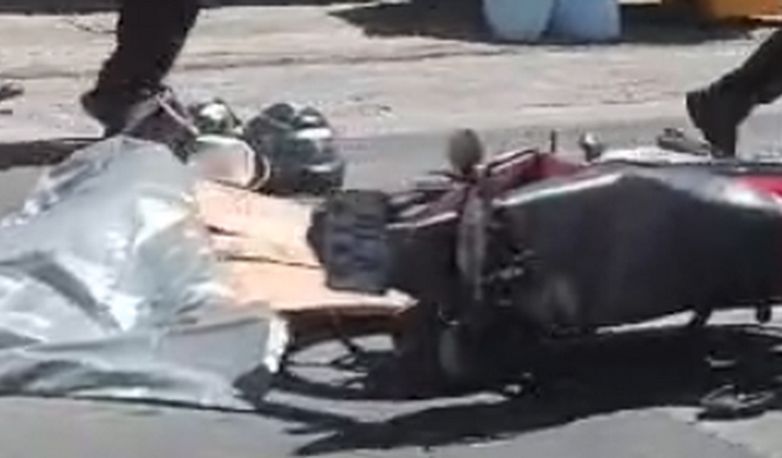 Motociclista por aplicativo e passageira morrem em colisão seguida de atropelamento em Maceió