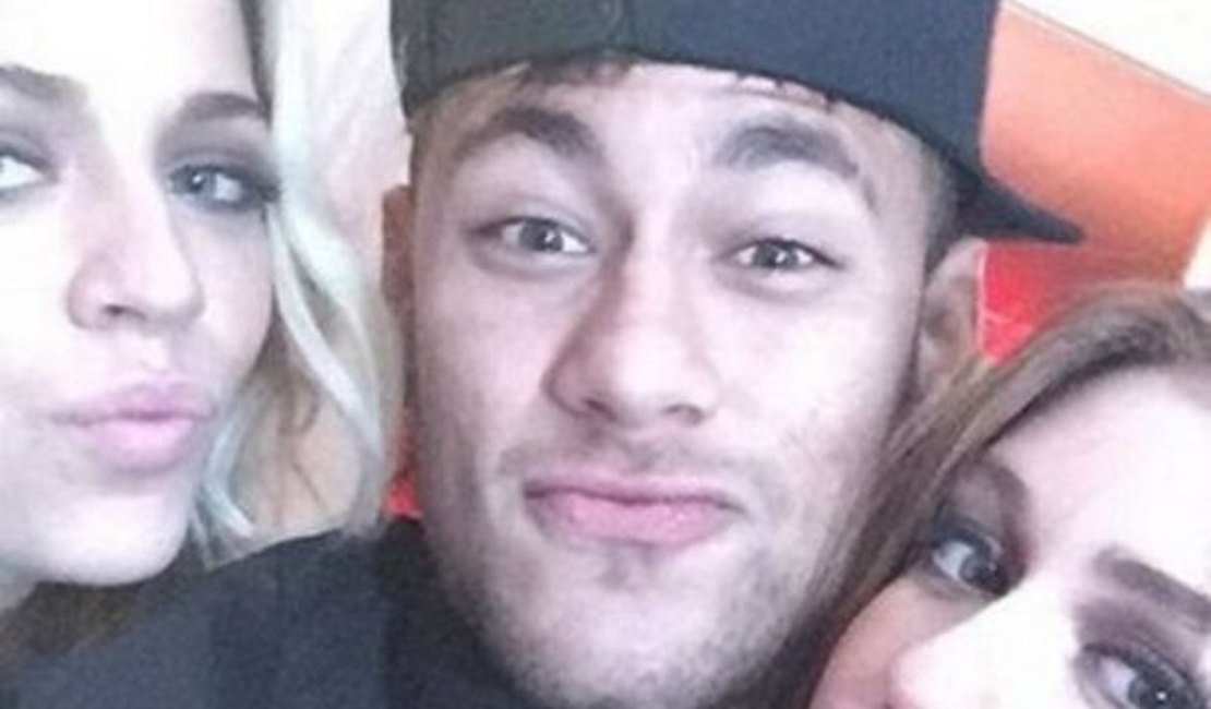 Neymar aluga suíte de R$ 8,5 mil para curtir baile funk no Rio de Janeiro