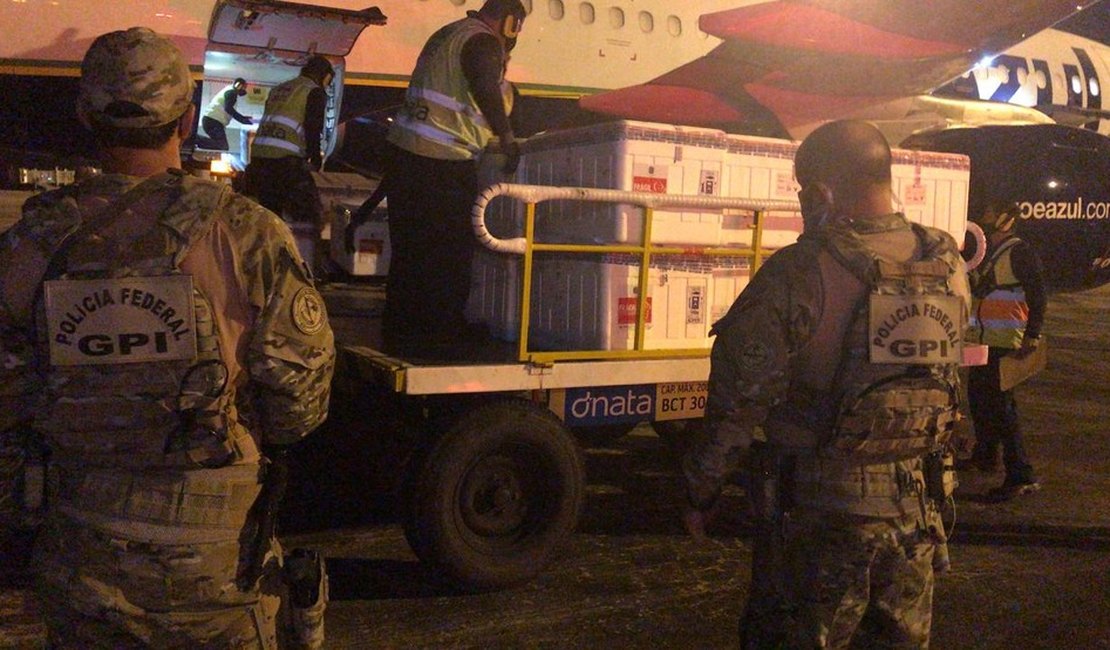 Vídeo. Veja o momento da chegada da vacina da Covid-19 em Alagoas