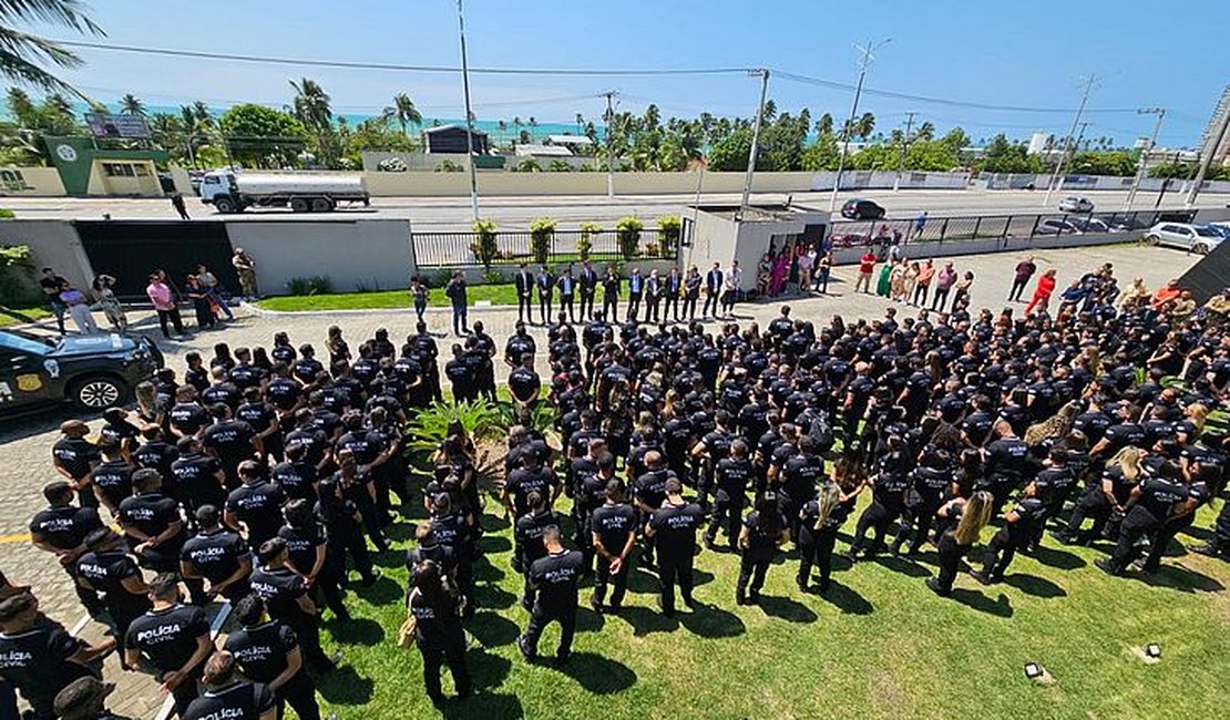 Polícia Civil de Alagoas empossa 300 novos agentes e escrivães Já é