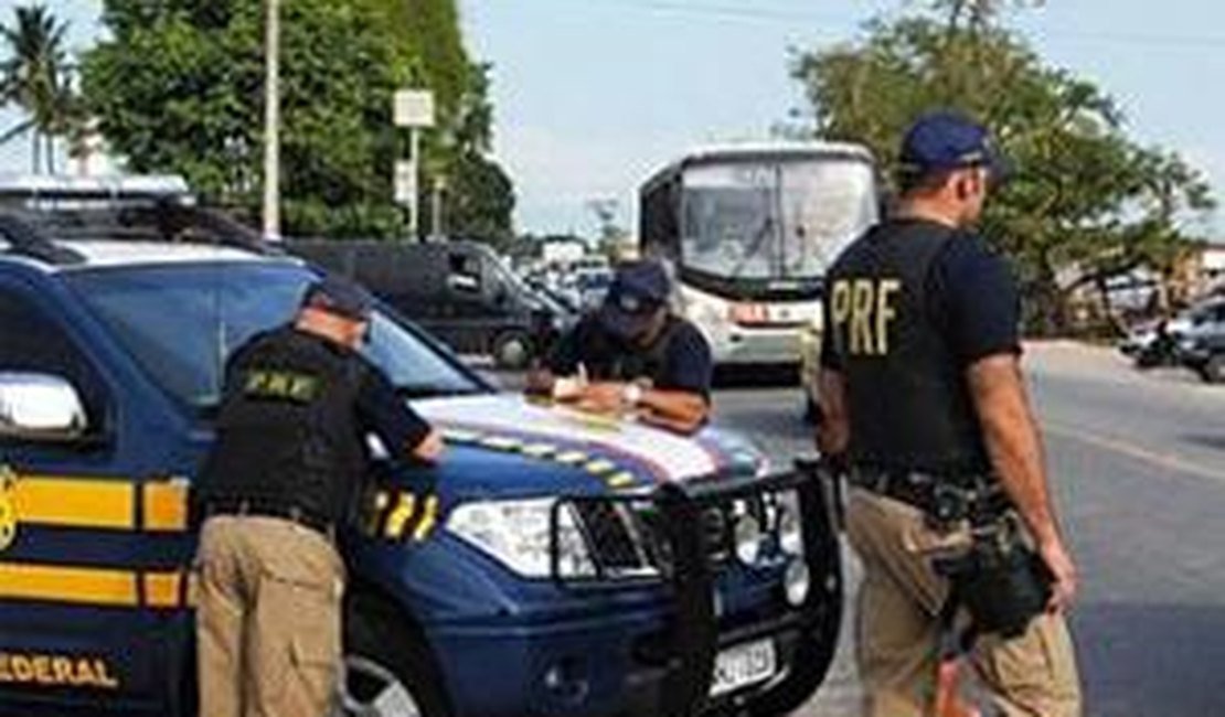 PRF prende quatro condutores por embriaguez ao volante em Alagoas