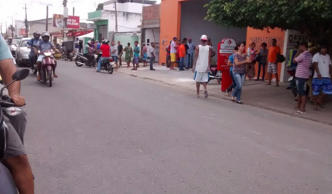 Jovem tenta matar ex-patrão e é detido por populares, em Arapiraca