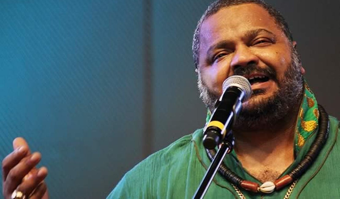 Arlindo Cruz fica com lado do corpo paralisado e perde 30 quilos após sofrer AVC