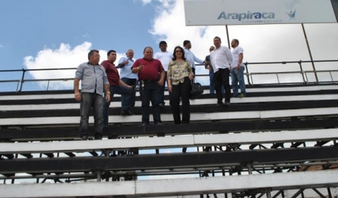 Comissão de vereadores realiza vistoria no Estádio Municipal nesta quinta-feira (27)