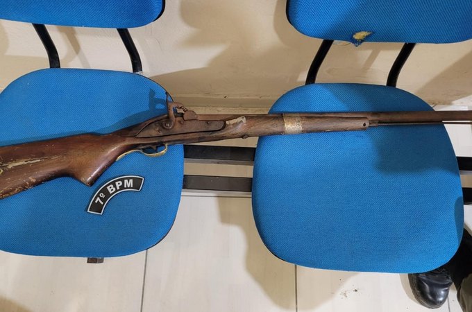 Operação policial prende suspeitos e apreende arma de fogo em ações no Sertão de Alagoas