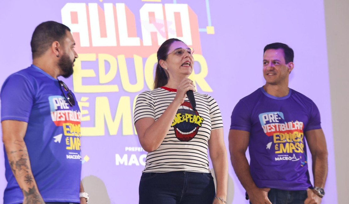 Primeiro domingo do Educar é Massa capacita alunos e ex-alunos da rede pública para o ENEM