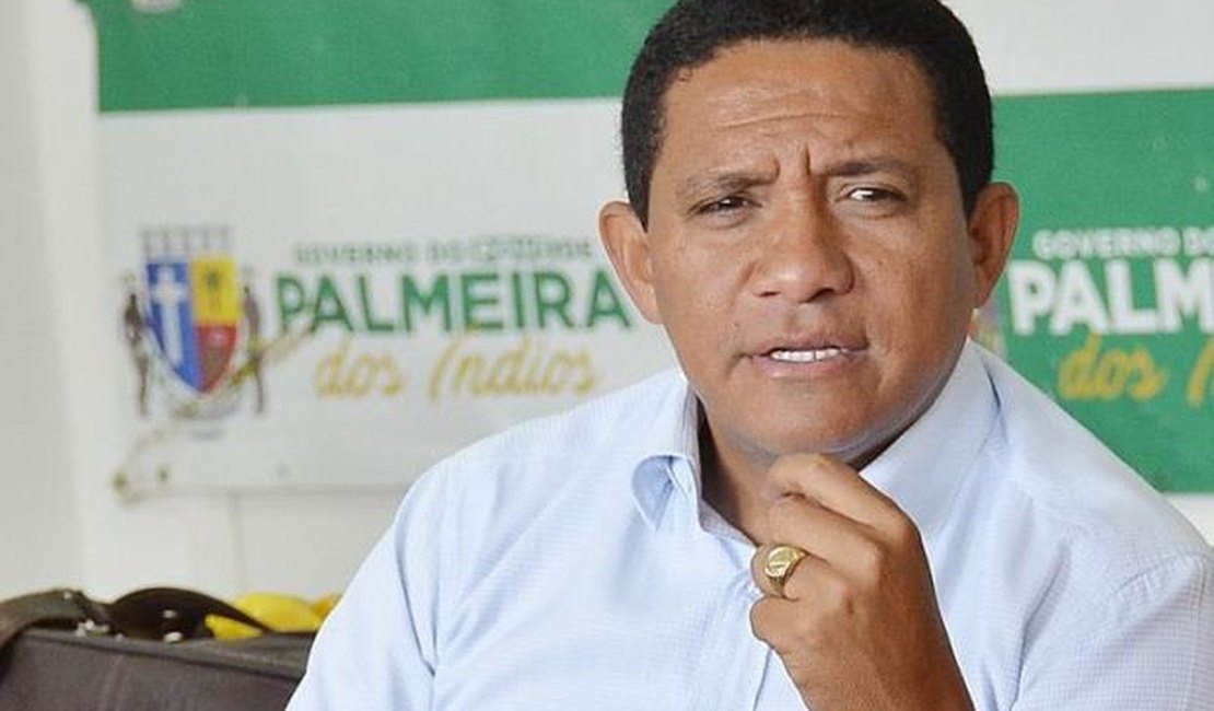 Ex é indiciada por divulgar nude do prefeito de Palmeira dos Índios, Júlio Cezar