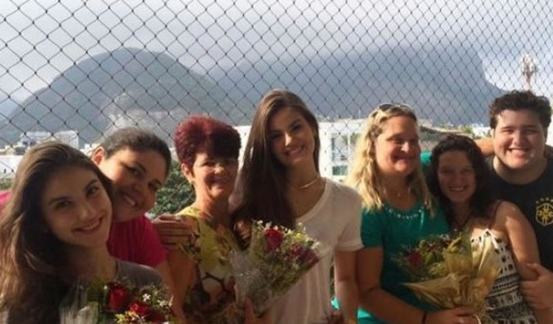 Famosos usam facebook e instagram para comemorar o Dia das Mães