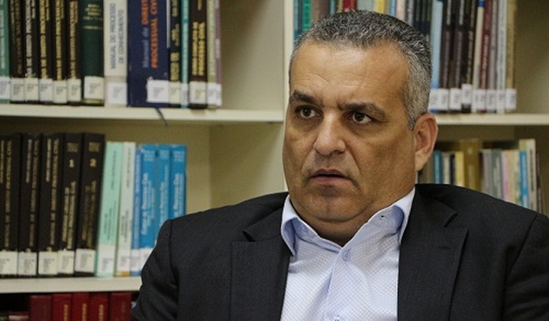 Jornalista é presa após acusações contra procurador Alfredo Gaspar