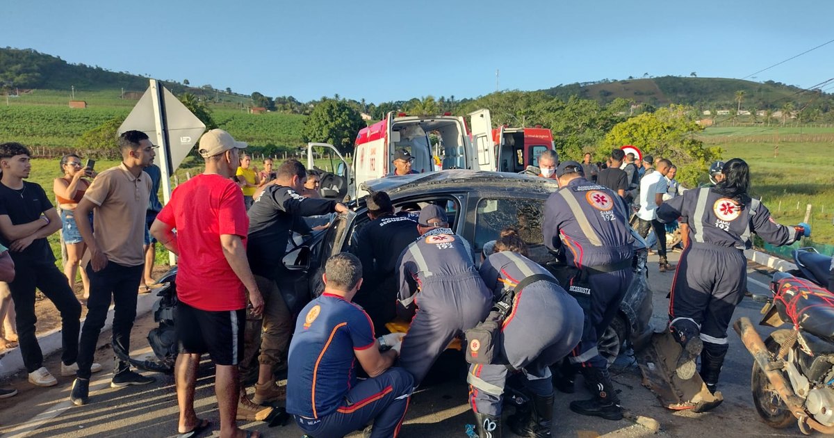 Dona De Abatedouro E Funcion Rio Morrem Em Batida Na Al Em Feira